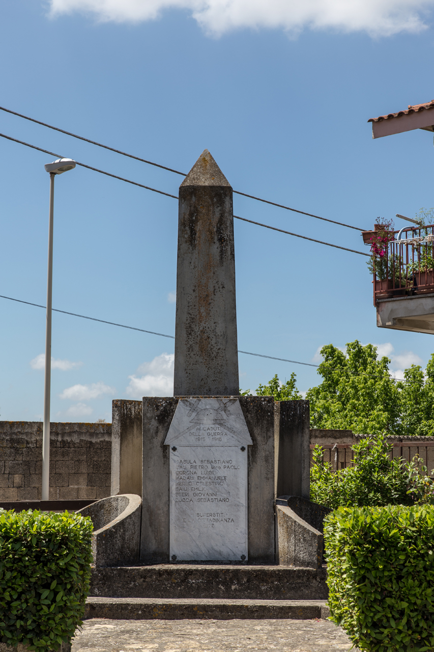 soggetto assente (monumento ai caduti - ad obelisco) - ambito sardo (sec. XX)