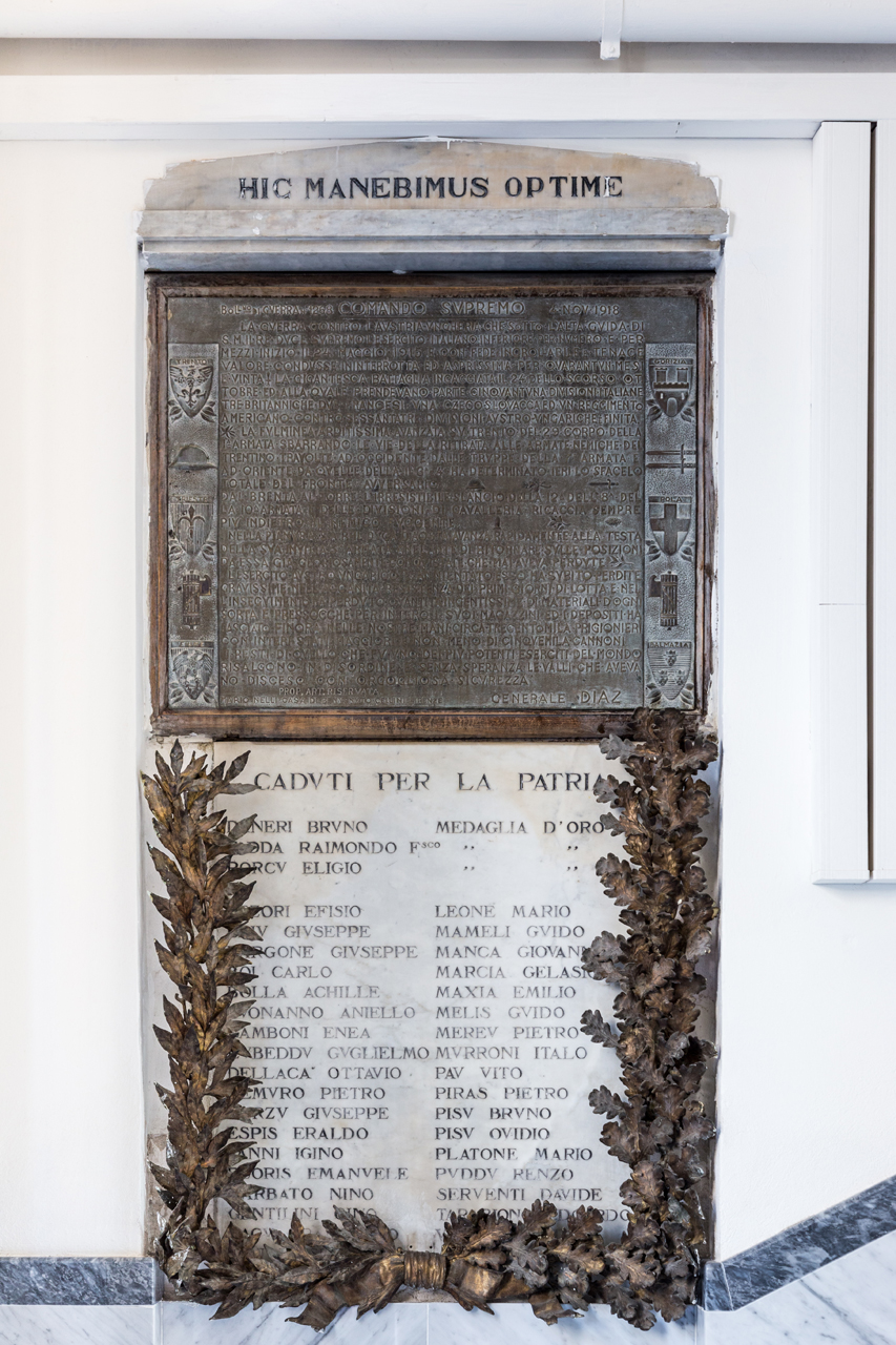 Soggetto assente (lapide commemorativa ai caduti)