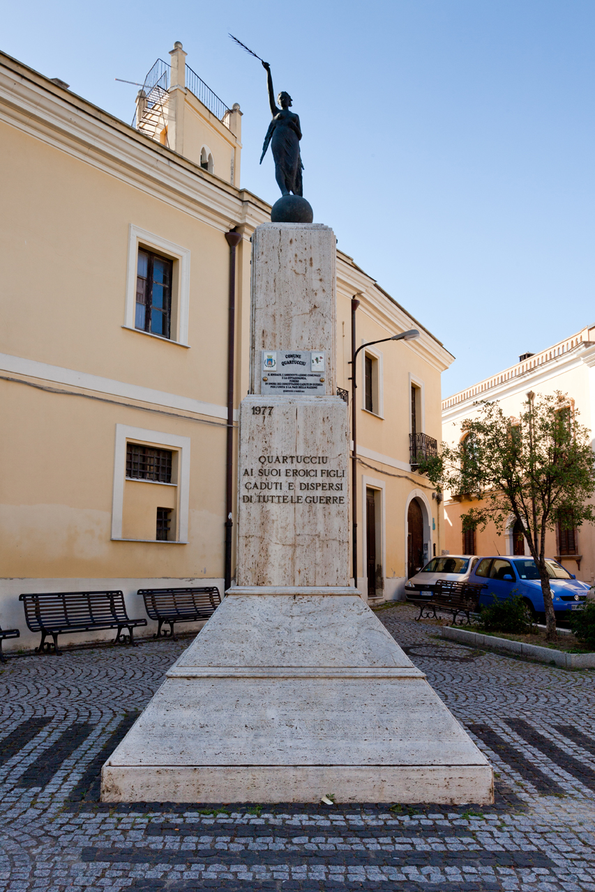 allegoria della Vittoria (monumento ai caduti - a cippo) - ambito sardo (sec. XX)