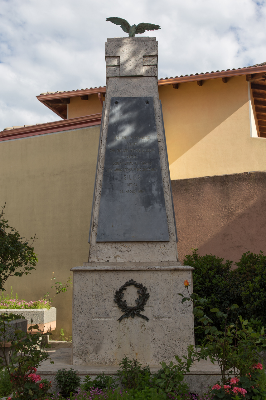 allegoria della vittoria come aquila (monumento ai caduti - ad obelisco) - ambito sardo (sec. XX)