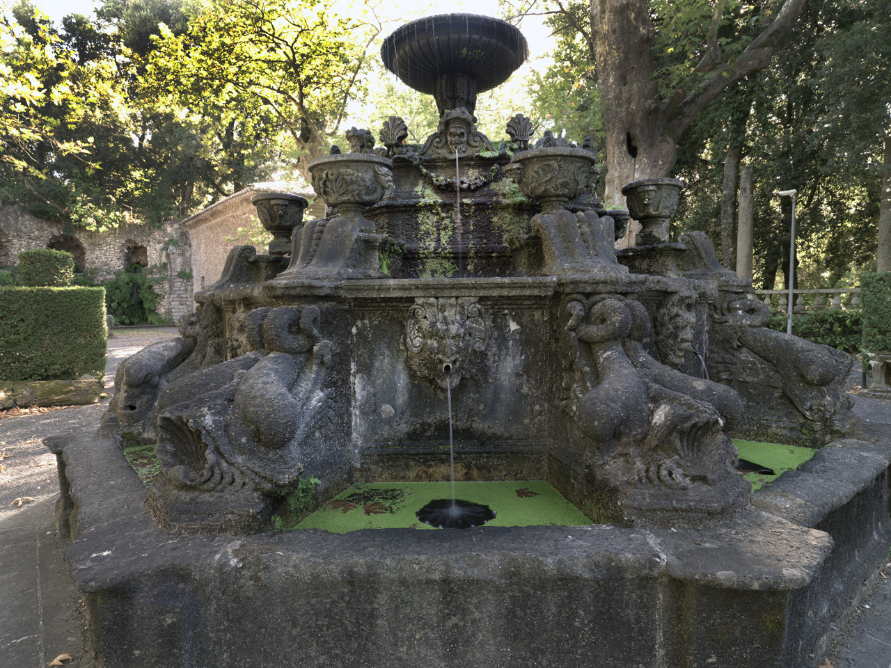 fontana monumentale di Guerra Giovanni (attribuito) (sec. XVI)