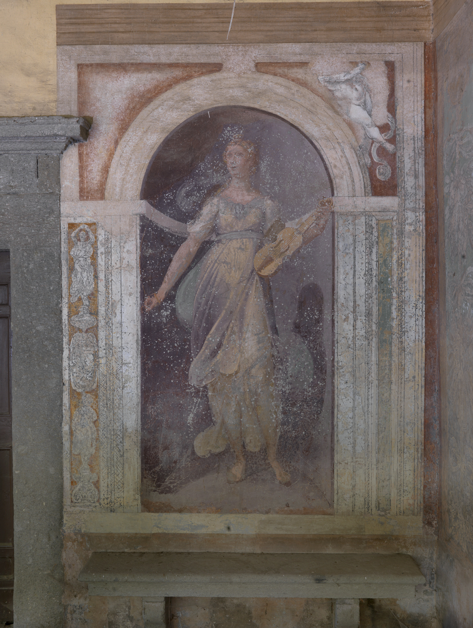 Tersicore (dipinto murale, elemento d'insieme) di Motta Raffaellino detto Raffaellino da Reggio (cerchia) (sec. XVI)