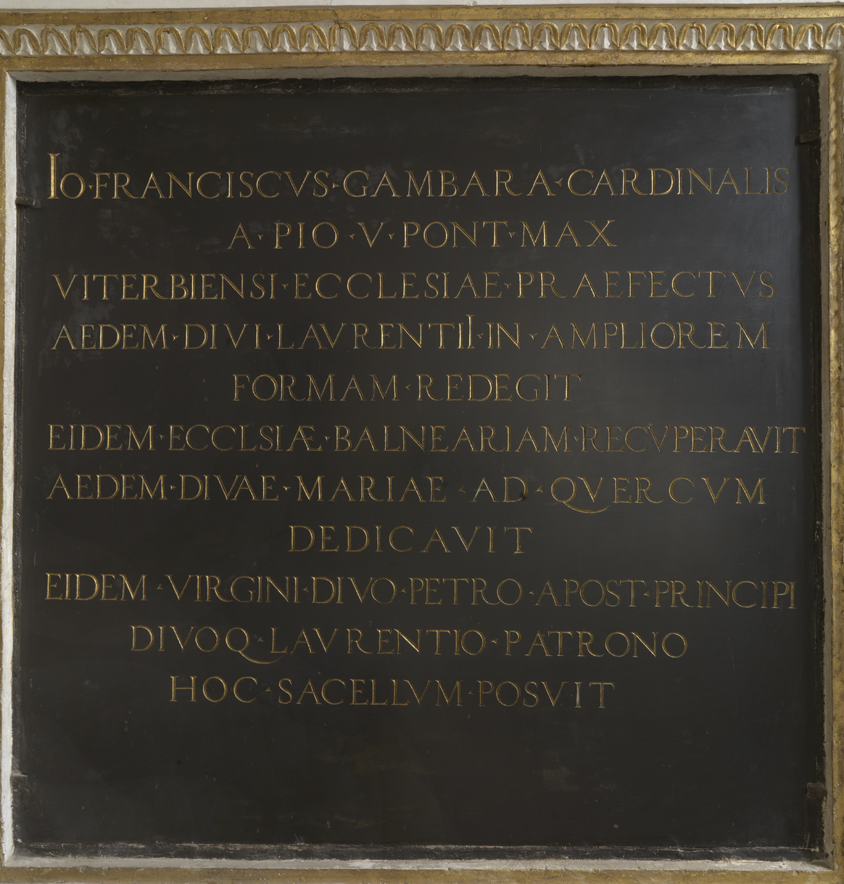 lapide commemorativa, elemento d'insieme - manifattura romana viterbese (sec. XVI)