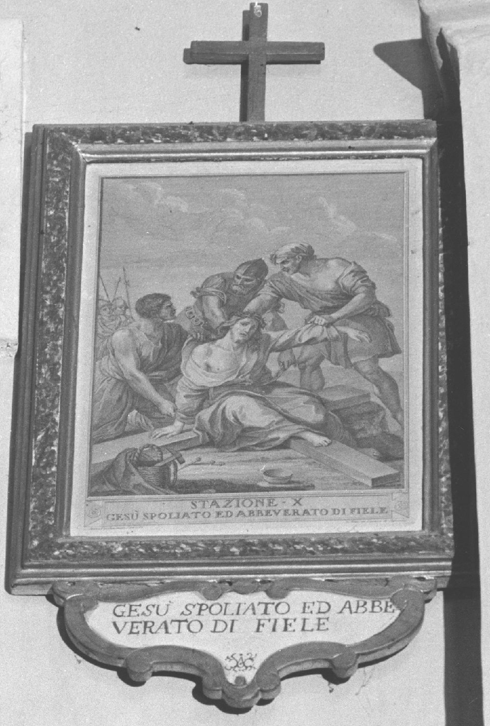 Stazione X: Gesù spogliato e abbeverato di fiele (stampa, elemento d'insieme) - ambito italiano (sec. XVIII)