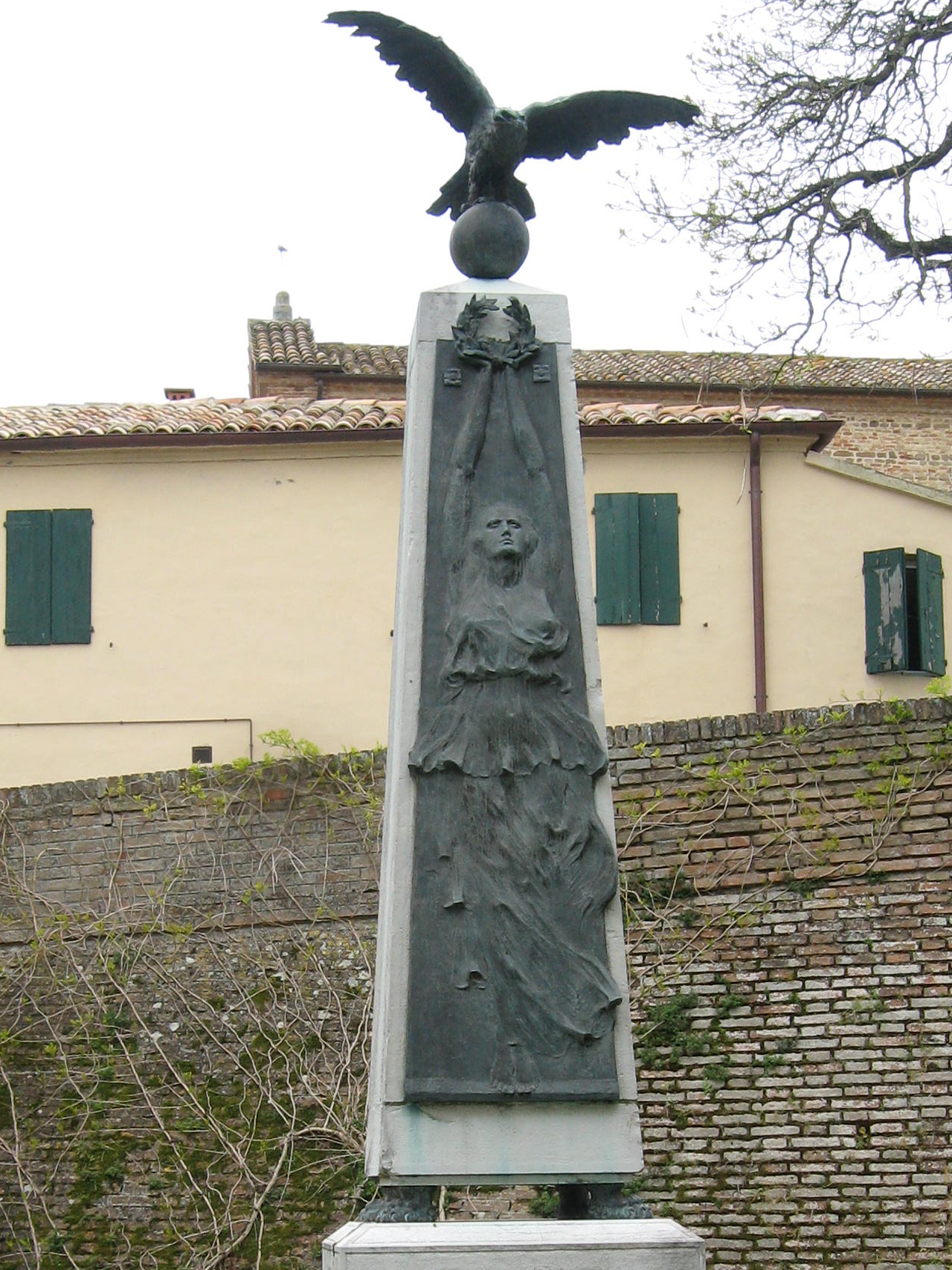 allegoria della patria (monumento ai caduti - ad obelisco) (primo quarto XX)