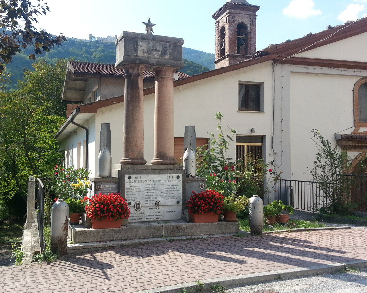 monumento ai caduti - a colonna (prima metà XX)