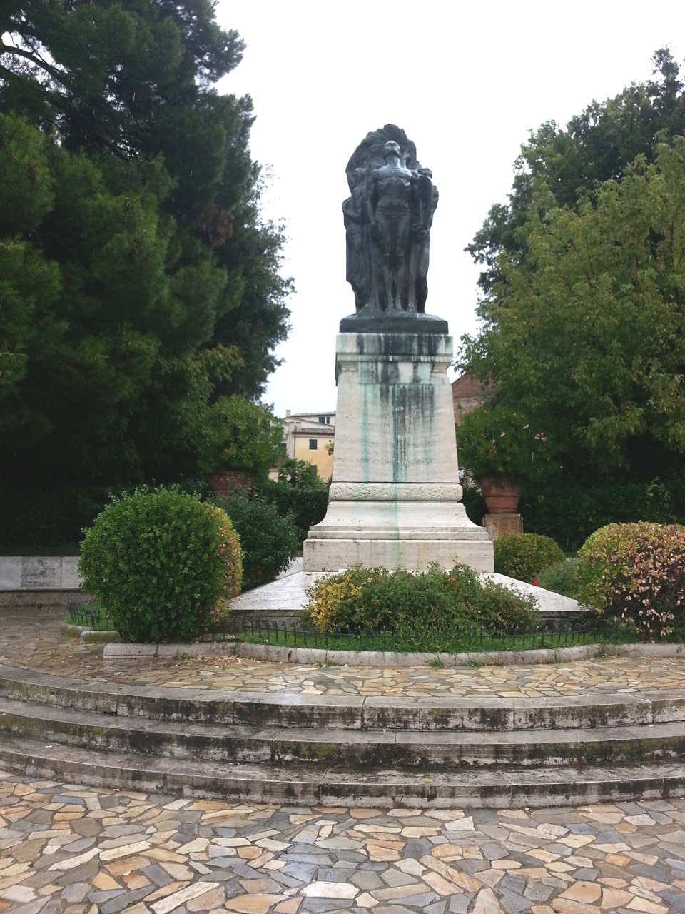 monumento ai caduti - a cippo di Giuseppe Martini (attribuito) (primo quarto XX)