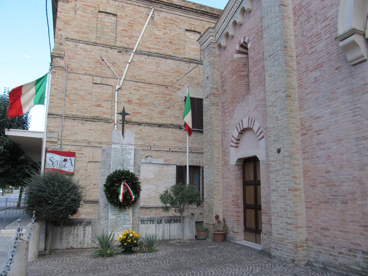 monumento ai caduti - a stele (metà XX)