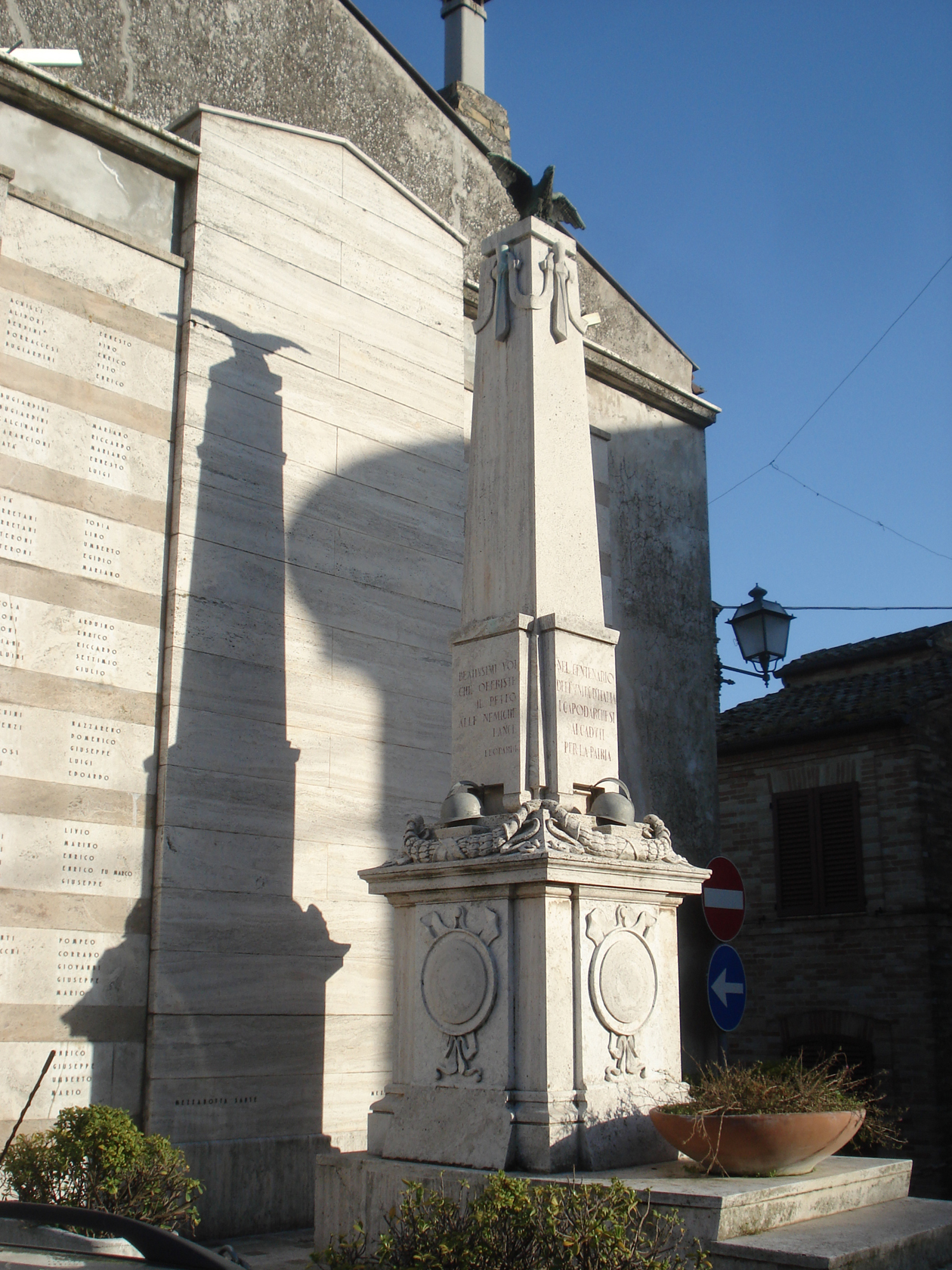 monumento ai caduti (terzo quarto XX)