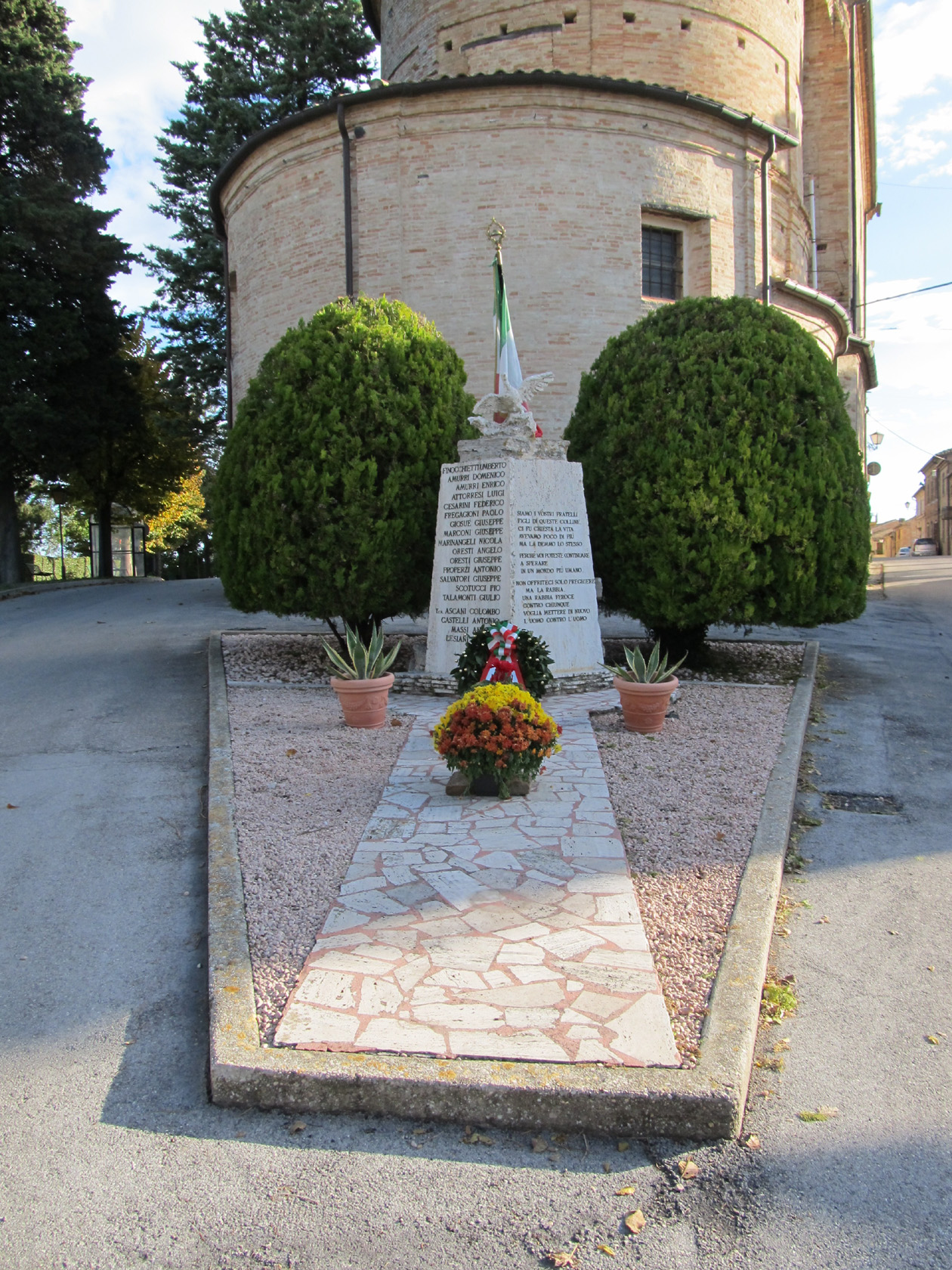 monumento ai caduti - a montagna figurata (terzo quarto XX)