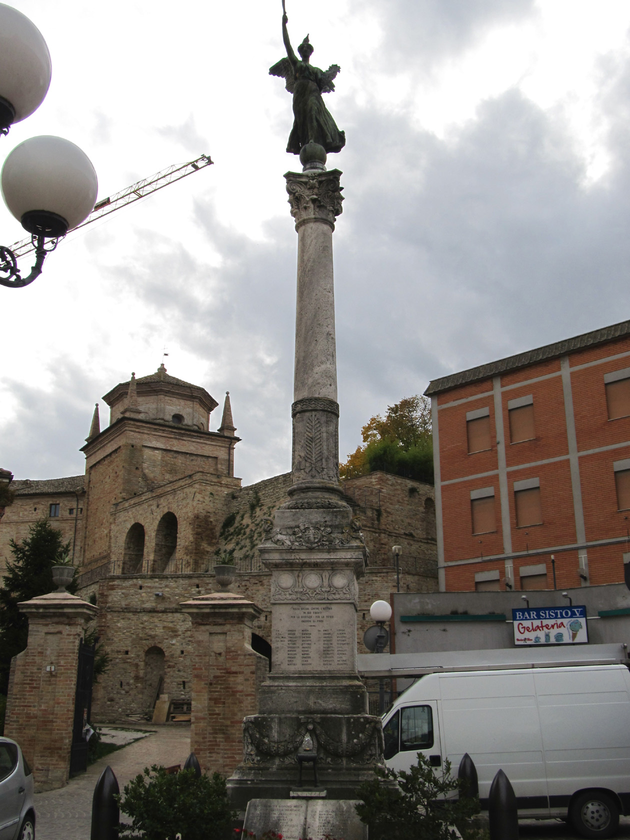 monumento ai caduti - a colonna (primo quarto XX)