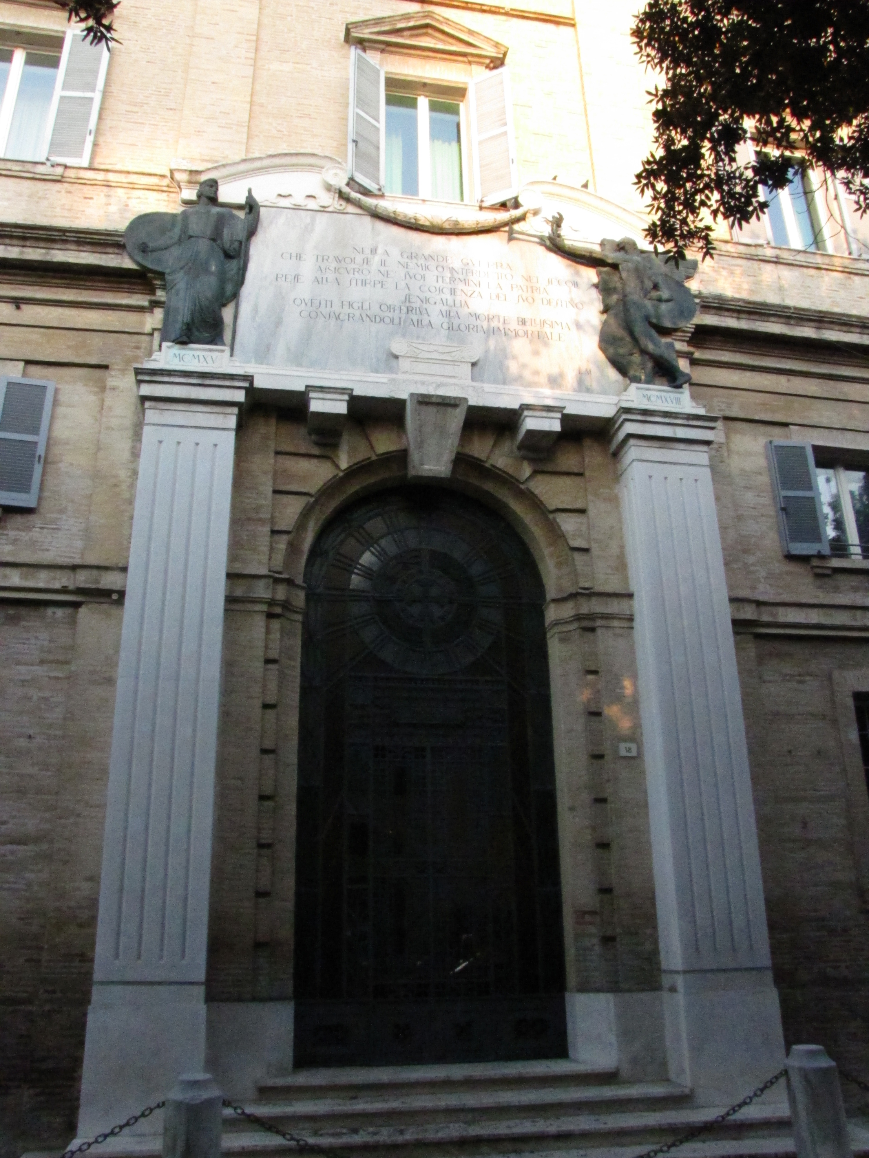 lapide commemorativa ai caduti di Maltoni Mentore (attribuito) (prima metà XX)