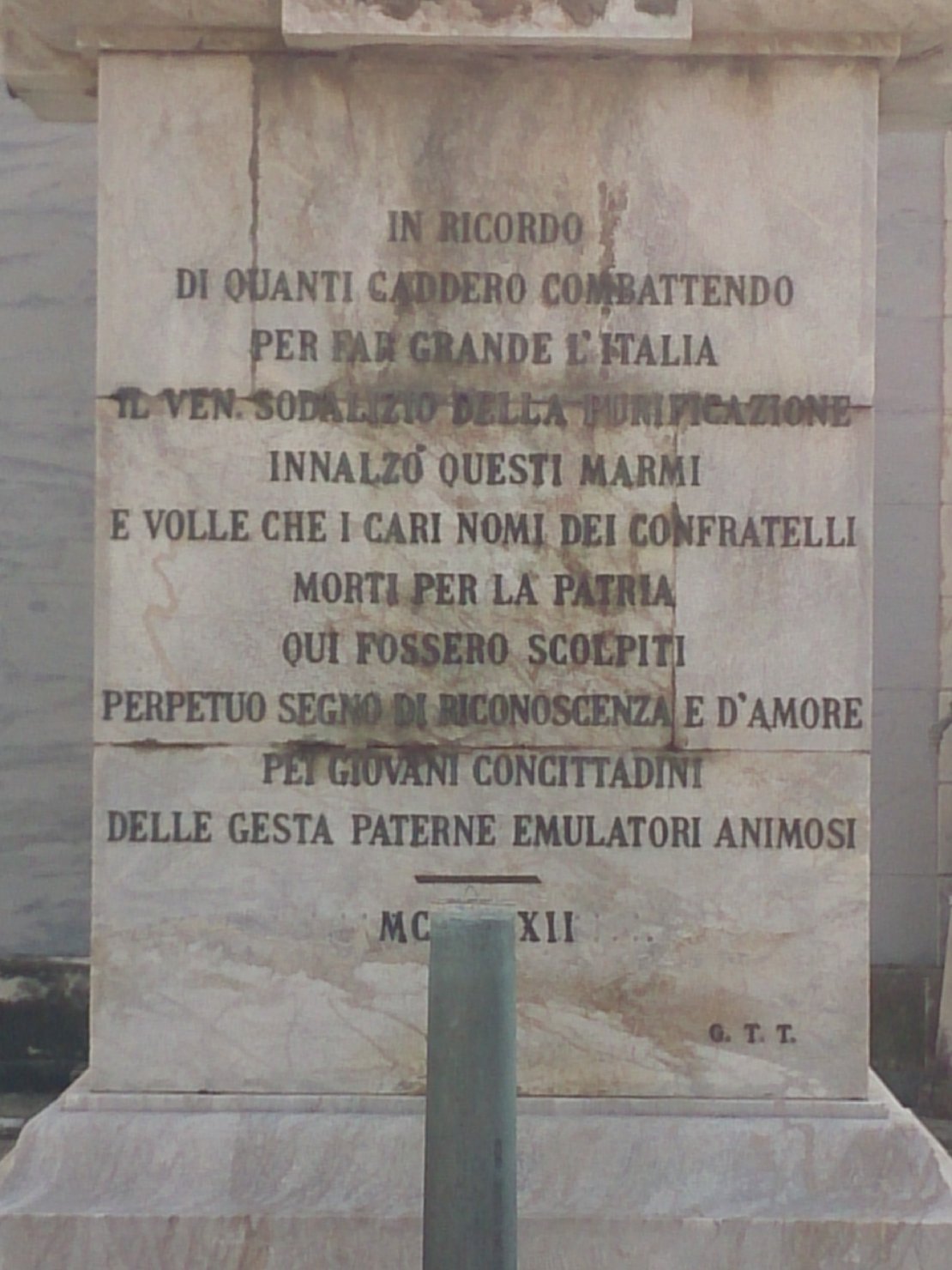 monumento ai caduti - ad obelisco - ambito italiano (sec. XX) <br>Condizioni d'uso: <a class='link-esterno' href='https://docs.italia.it/italia/icdp/icdp-pnd-circolazione-riuso-docs/it/v1.0-giugno-2022/testo-etichetta-BCS.html' target='_bcs'>Beni Culturali Standard (BCS)</a>