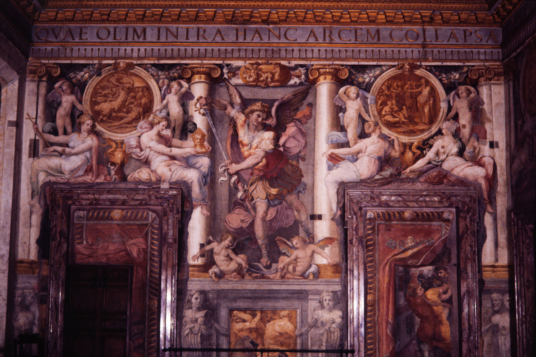 Arcangelo Michele (dipinto murale, elemento d'insieme) di Pellegrini Pellegrino detto Pellegrino Tibaldi (attribuito), Bonaccorsi Pietro detto Perin del Vaga (sec. XVI) 