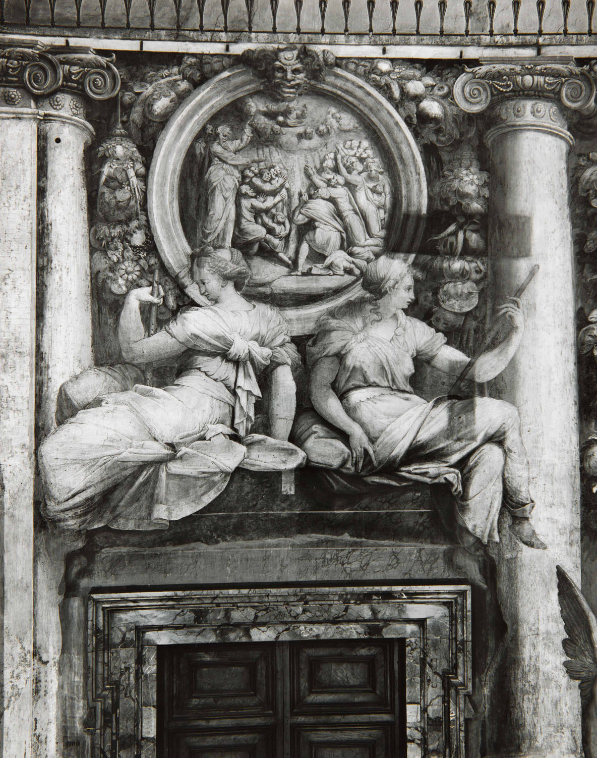 Calliope e Euterpe (dipinto murale, elemento d'insieme) di Rietti Domenico da Figline detto Zaga (attribuito), Bonaccorsi Pietro detto Perin del Vaga (sec. XVI)