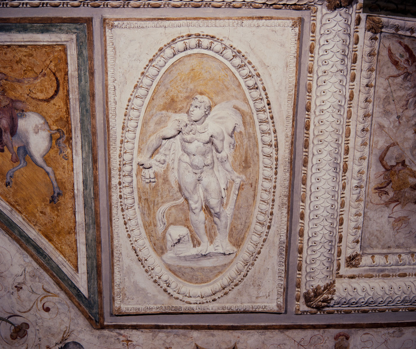Ercole (rilievo, elemento d'insieme) di Luzio Romano (sec. XVI)