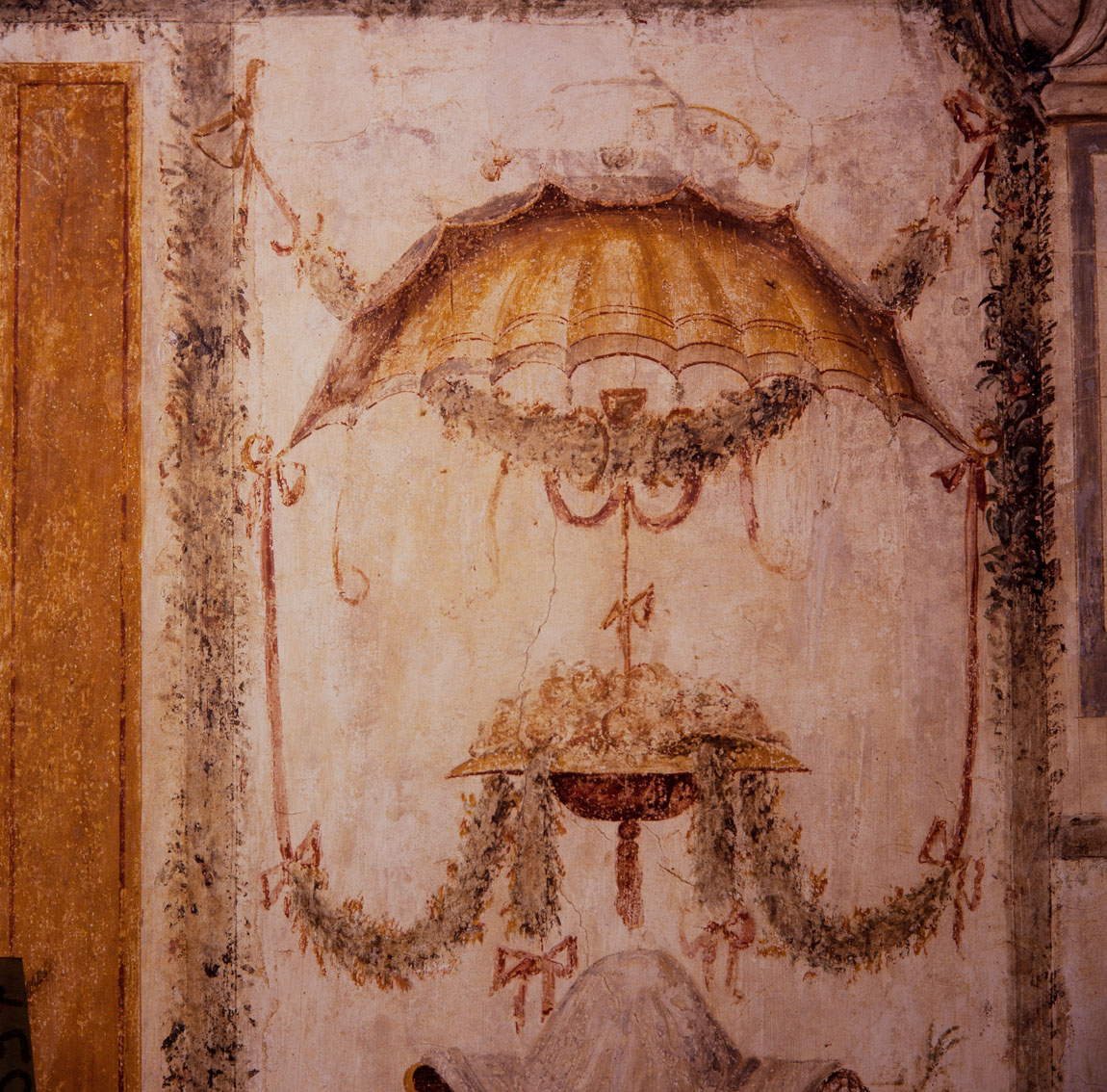 Trono con le vesti di Apollo (dipinto murale, serie) di Pippi Giulio detto Giulio Romano, Giovanni da Udine detto Giovanni Ricamatore (sec. XVI)