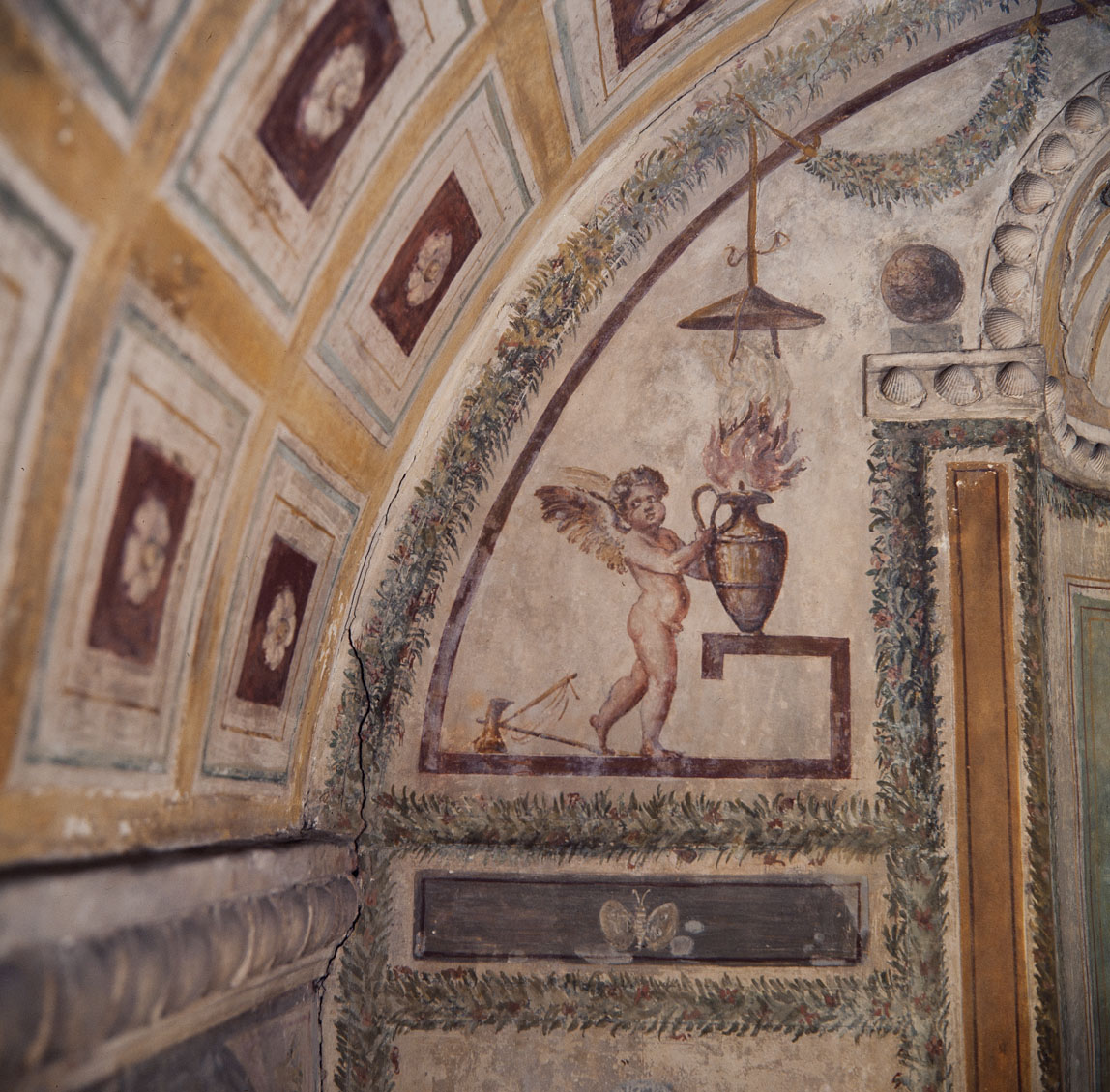 Amorini con vasi fiammeggianti (dipinto murale) di Pippi Giulio detto Giulio Romano, Giovanni da Udine detto Giovanni Ricamatore (sec. XVI)