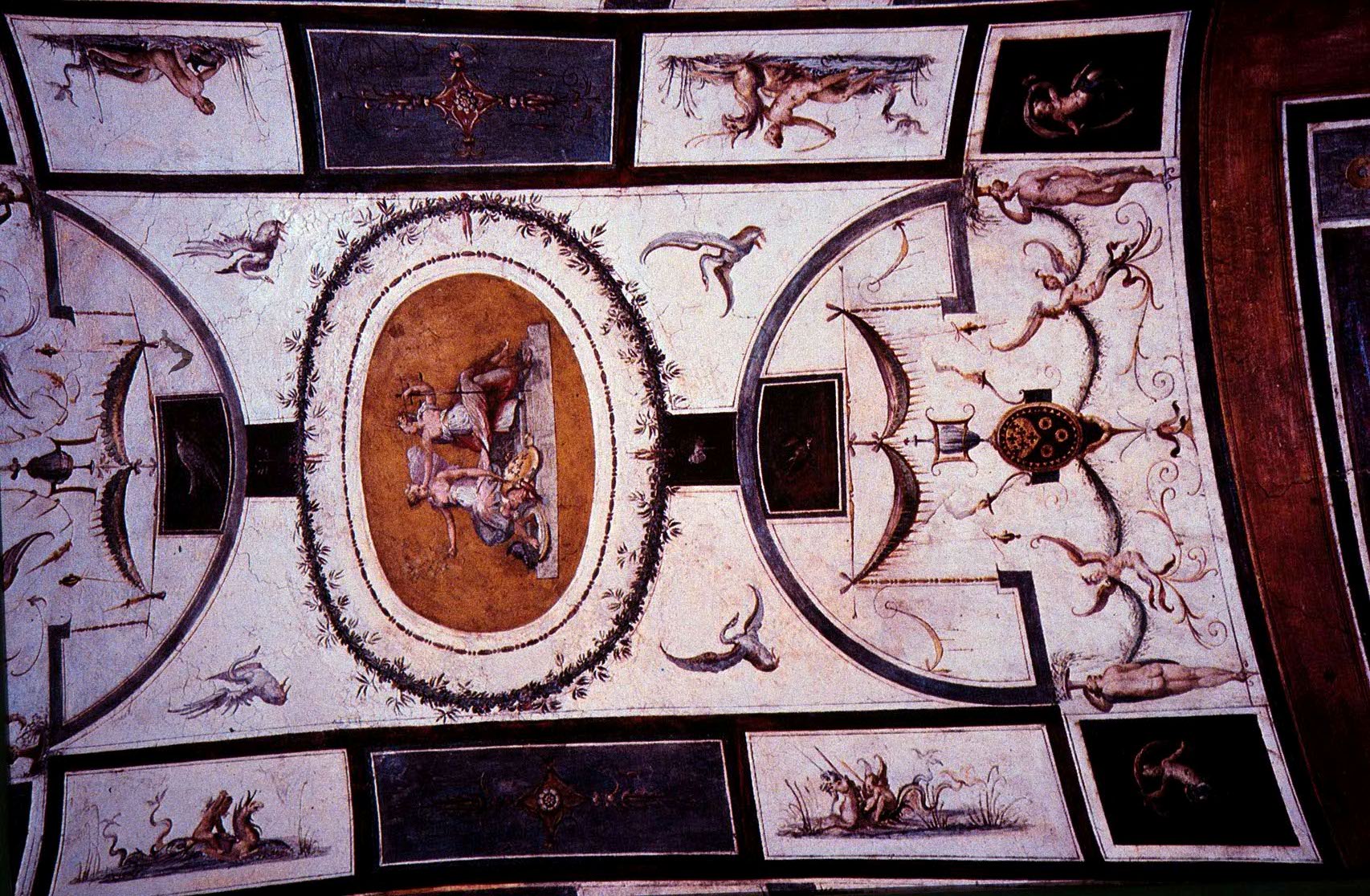 Grottesche e scene mitologiche (dipinto murale, complesso decorativo) di Luzio Romano (e aiuti), Bonaccorsi Pietro detto Perin del Vaga (sec. XVI)