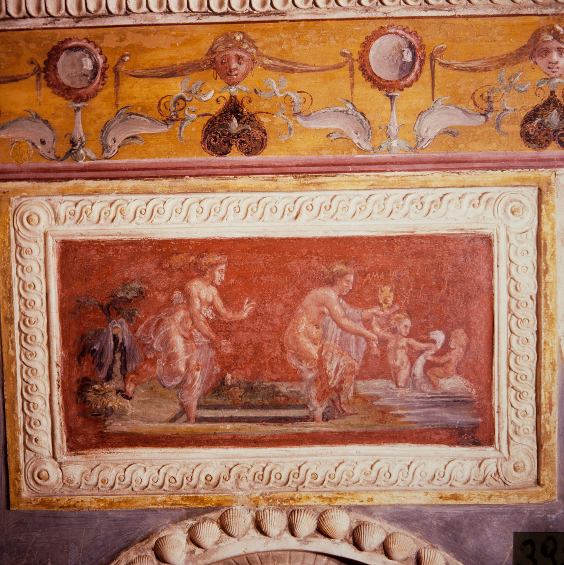 Ninfe e amorini (decorazione plastico-pittorica, serie) di Pippi Giulio detto Giulio Romano, Giovanni da Udine detto Giovanni Ricamatore (sec. XVI) 