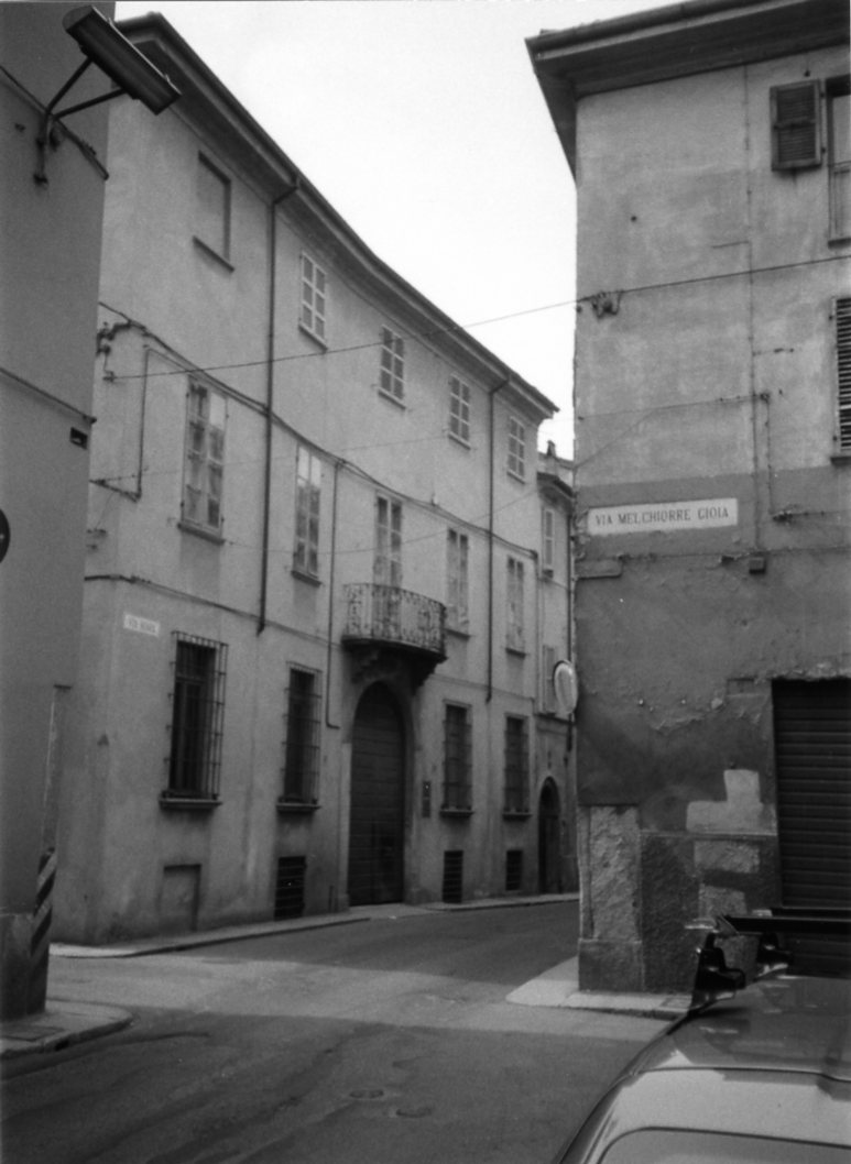 Palazzo Massari (palazzo, urbano) - Piacenza (PC)  (sec. XVIII, inizio)
