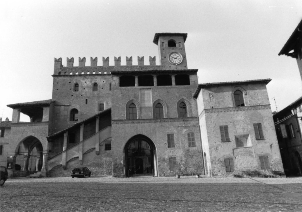 Palazzo del Municipio o del Podestà (palazzo, amministrativo) - Castell'Arquato (PC) 