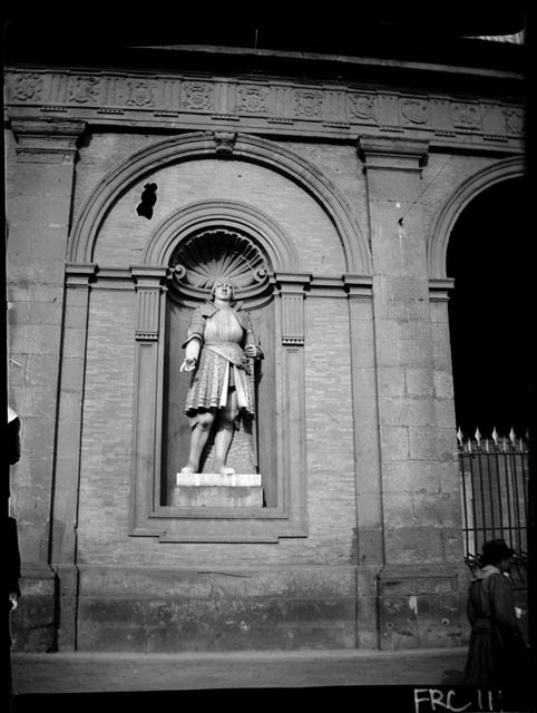 Napoli - Palazzo Reale - particolare della facciata (negativo) di Rossi, Giovanni Battista (XX)