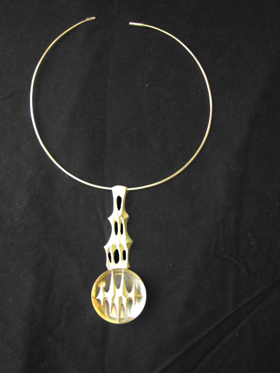 collana, opera isolata di Dei Maurizio (terzo quarto sec. XX)