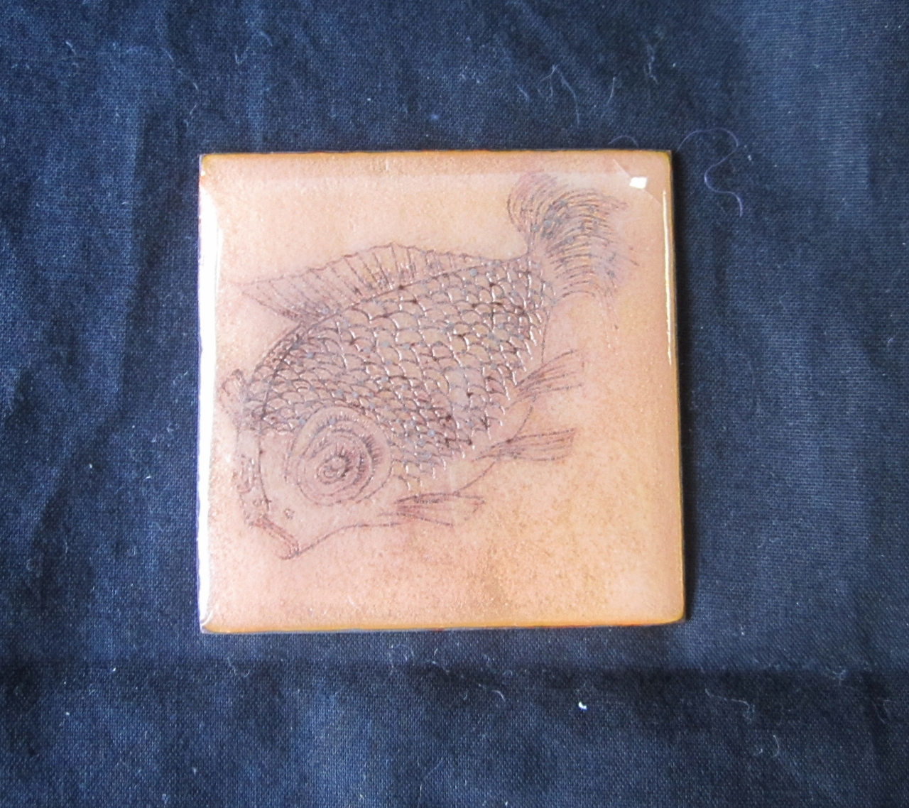 pesce (placchetta, opera isolata) di Perini (metà sec. XX)