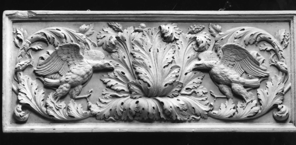 motivi decorativi a foglie d'acanto e aquile (calco) di Lelli Oronzio (bottega) (ultimo quarto sec. XIX)
