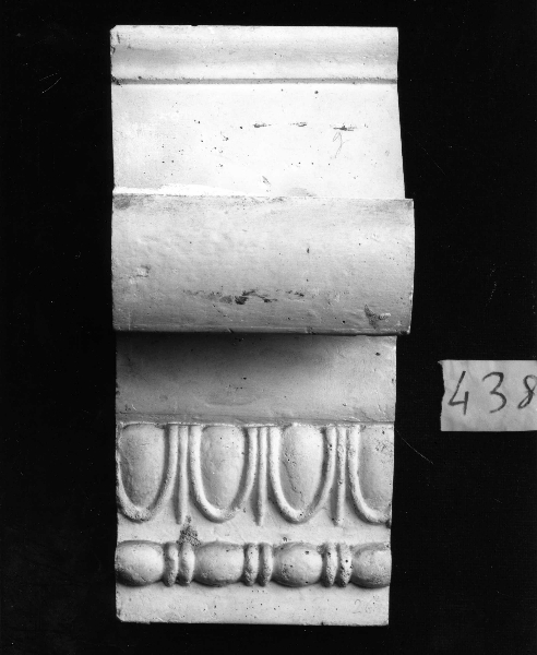 motivi decorativi a ovoli e fusarole (calco) di Gherardi M (bottega) (ultimo quarto sec. XIX)