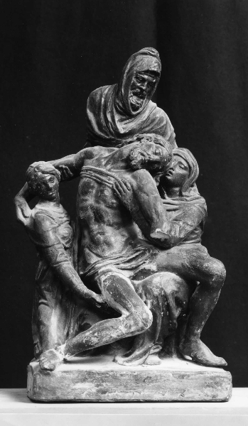 Pietà (calco di scultura) di Lelli Oronzio (bottega) (ultimo quarto sec. XIX)