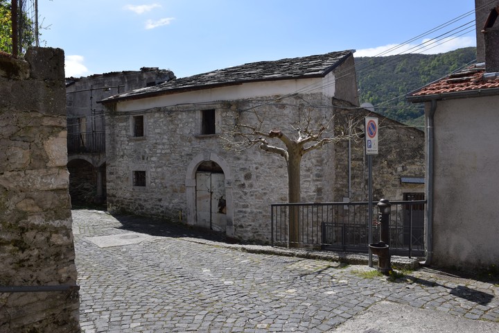 Casa Succi-Romano-Vacca (casa, a blocco, plurifamiliare) - Castelpizzuto (IS) 