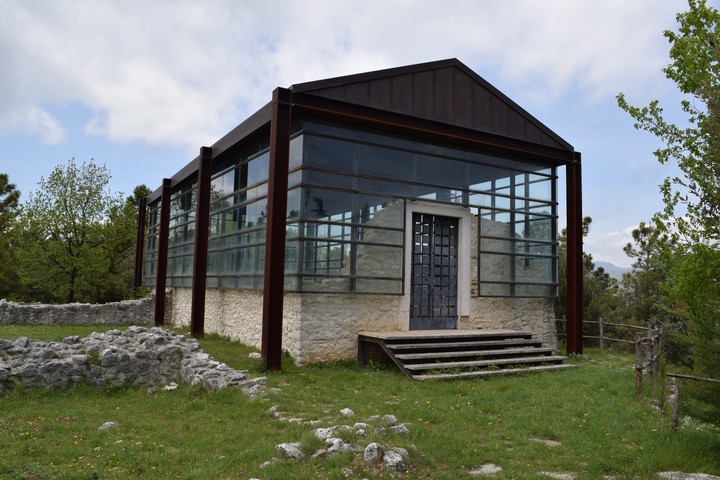 Chiesa di S. Maria di Loreto (chiesa) - Macchia d'Isernia (IS) 