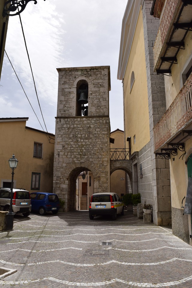 Torre Campanaria Chiesa San Pietro in Vinculis e Porta Urbica (campanile) - Santa Maria del Molise (IS) 