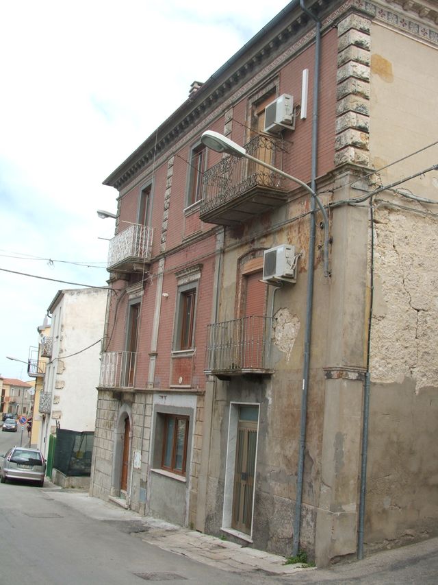 Palazzo Pelliccia-Tipurlea (palazzo, plurifamiliare) - Montecilfone (CB) 