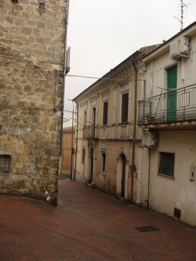 Palazzo Giampaolo-Manes (palazzo, bifamiliare) - Montecilfone (CB) 