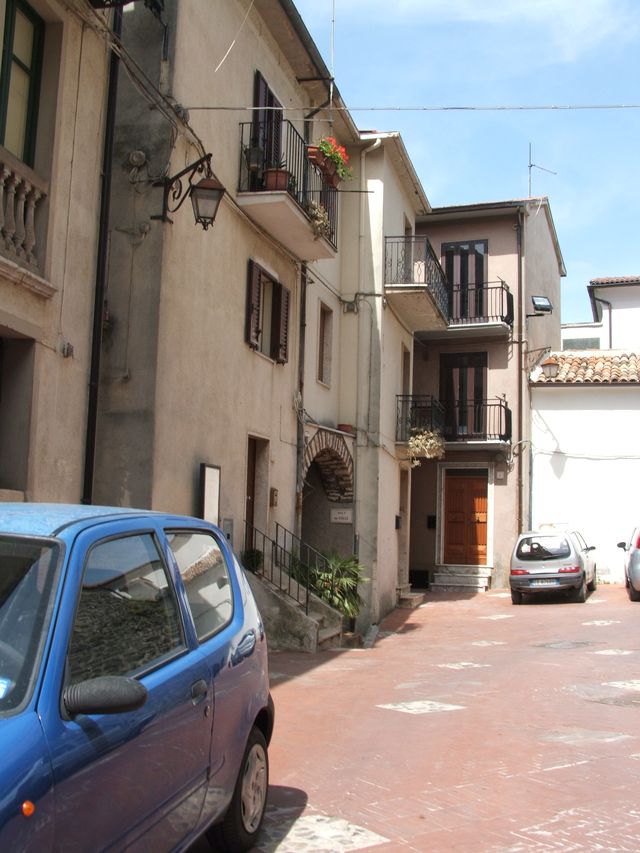 Casa Bertone-Biello (casa, plurifamiliare, con supportico) - Monteroduni (IS) 
