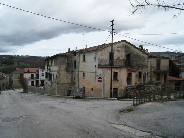 Palazzo D'Aquila-Napolitano-Chiatto (palazzo, plurifamiliare) - Vinchiaturo (CB) 