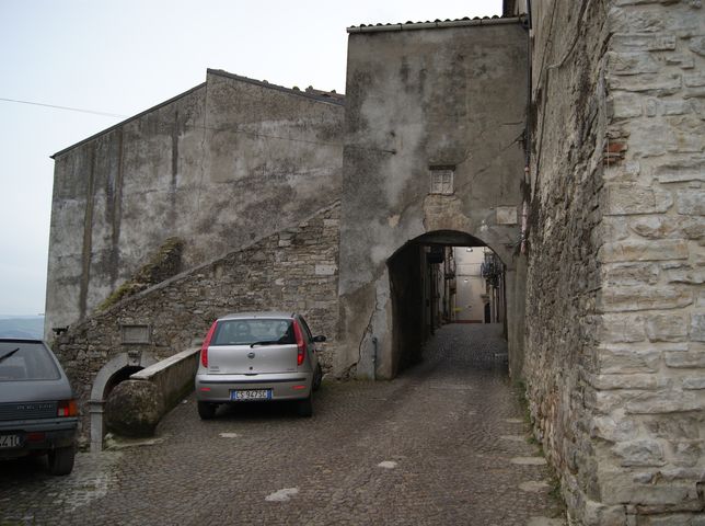 casa, con porta urbica - Tufara (CB) 