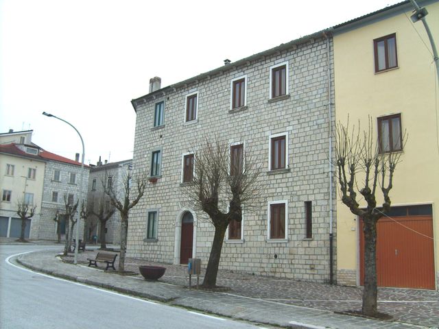 Palazzo Bontempo-De Vincenzo (palazzina, plurifamilliare) - Pescopennataro (IS) 