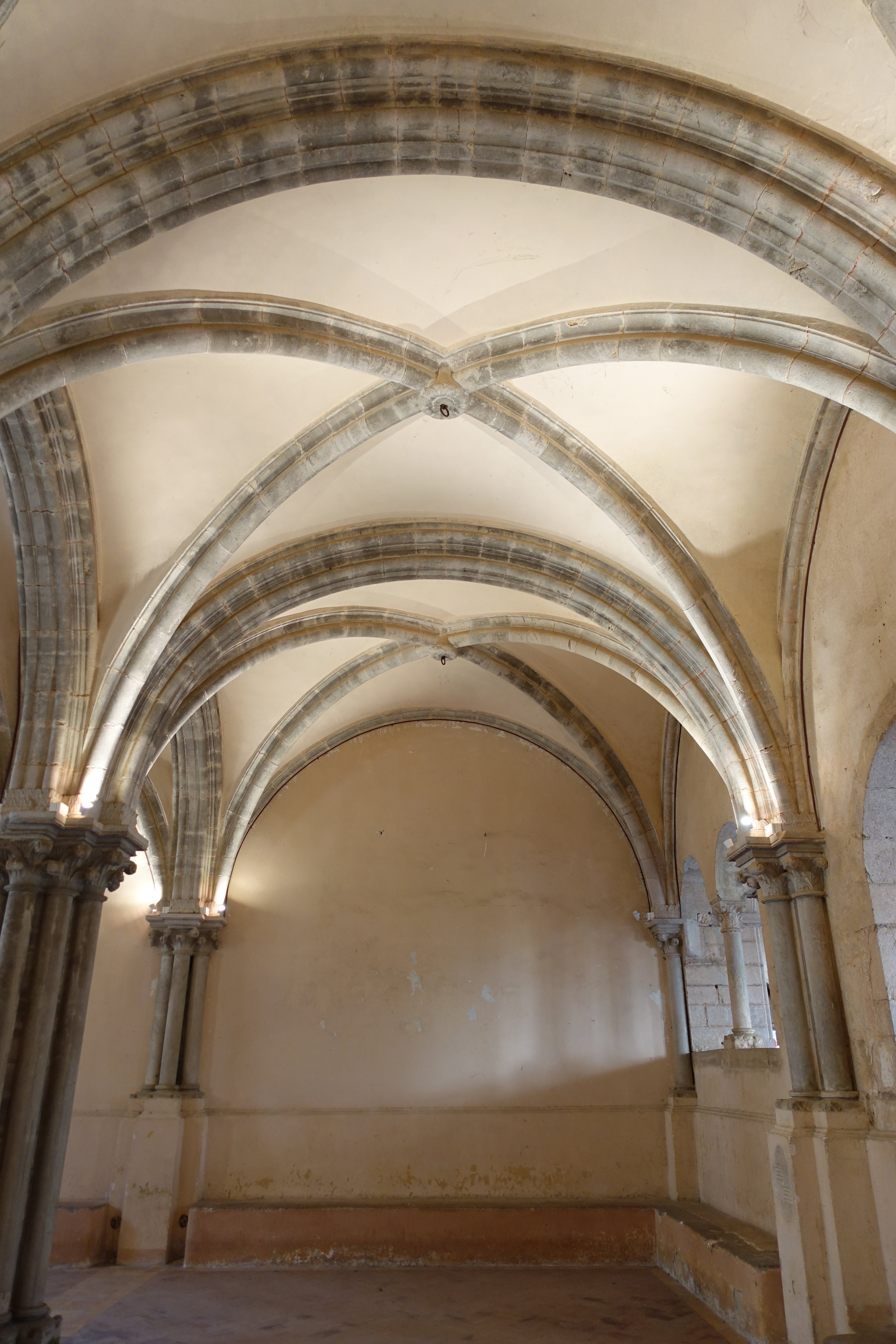 del Monastero cistercense di Fossanova (Aula capitolare) - Priverno (LT) 