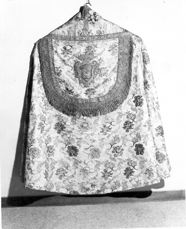 paramento liturgico - manifattura viterbese (sec. XVIII)