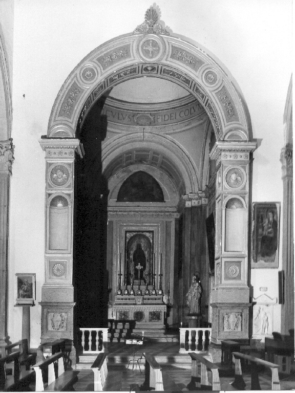 portale - ad arco di Busiri Vici Andrea (sec. XIX)
