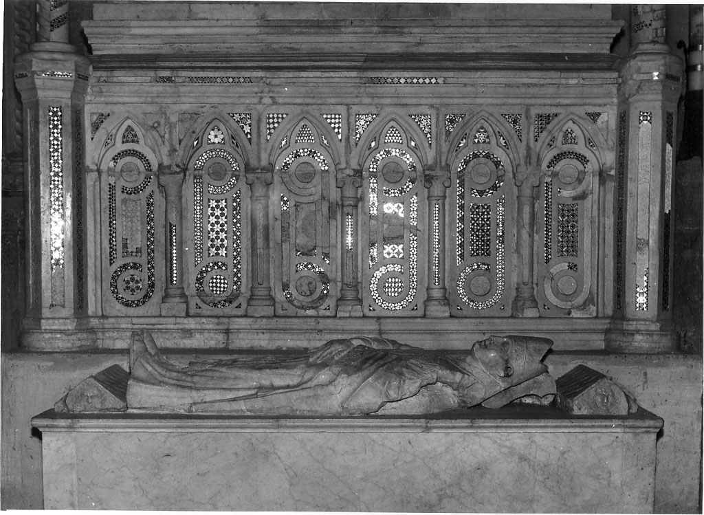 monumento funebre di Pietro d'Oderisio (seconda metà sec. XIII)