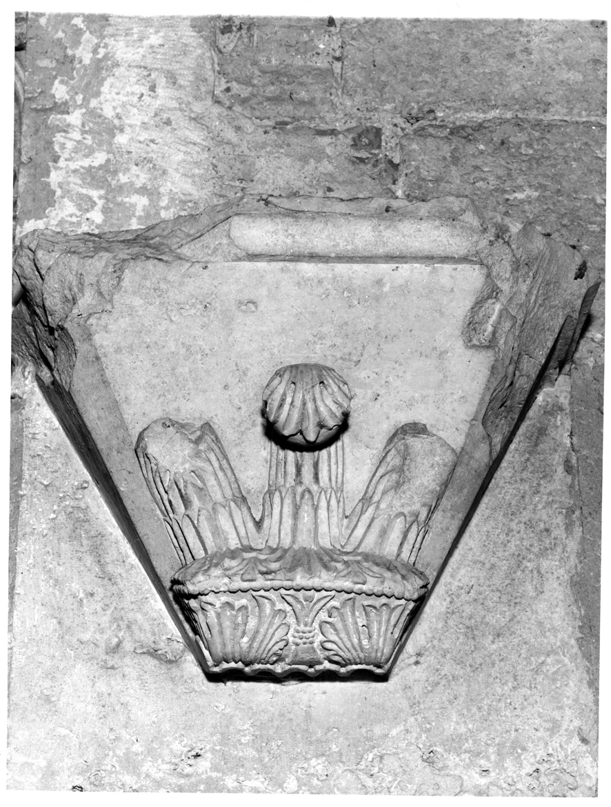 mensola - ambito cistercense (sec. XIII)