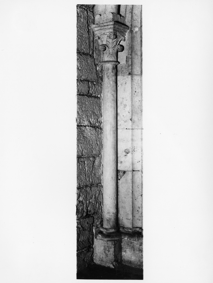 colonnina - ambito cistercense (prima metà sec. XIII)