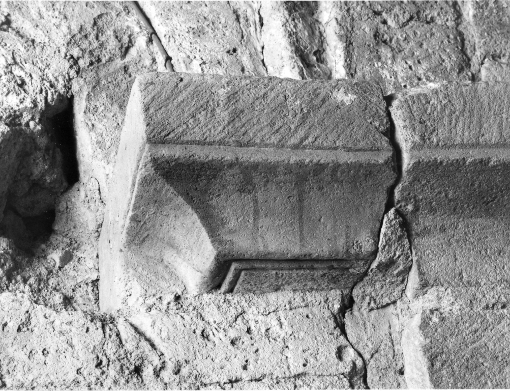 mensola architettonica - ambito umbro-laziale (sec. XII)