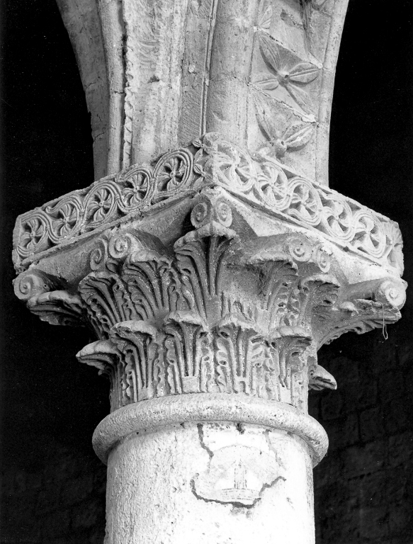 capitello di colonna - ambito lombardo (sec. XII)