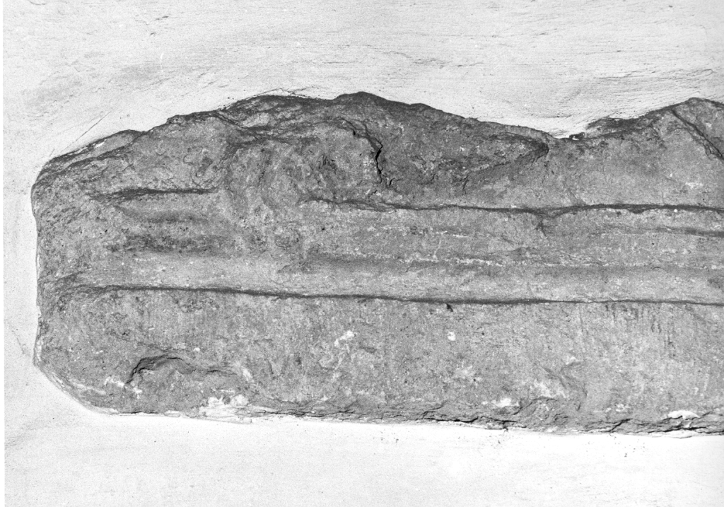 capitello, frammento - ambito laziale (fine/inizio secc. VIII/ IX)